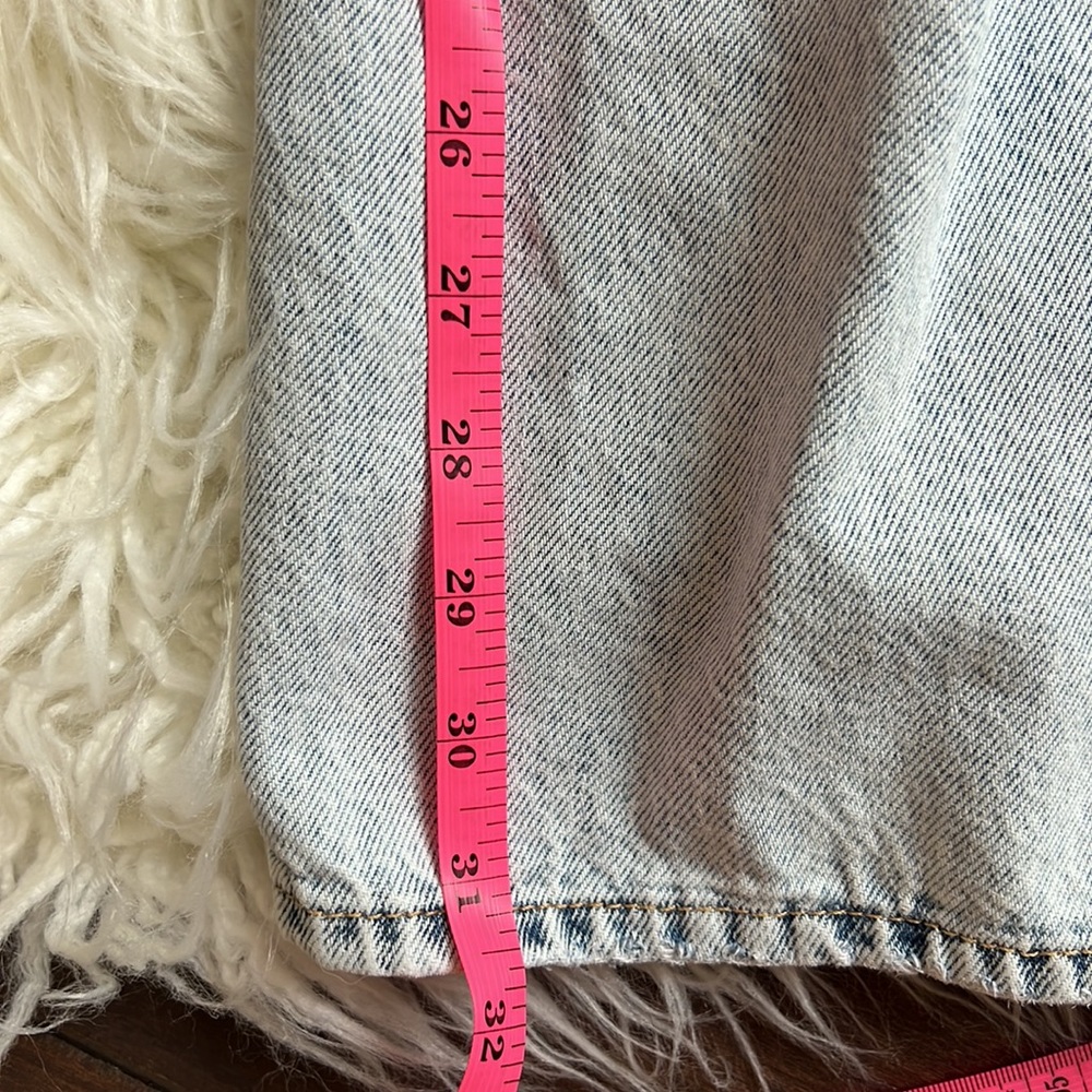 Zara Distressed Jeans - Picture 10 of 10